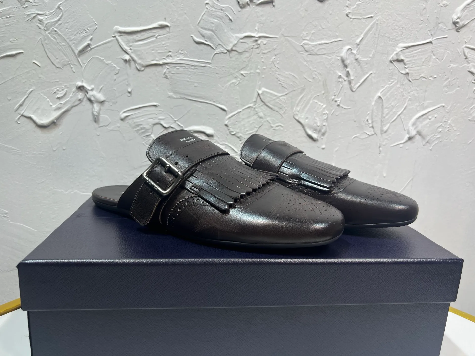 P780 prada derby2025 spring and autumn latest Prada slip-on retro men's Muleto shoes, Shuffle tassel strap Monk shoes, upper cowhide, lining and foot cowhide, rubber sole, original packaging Code number: 39-46